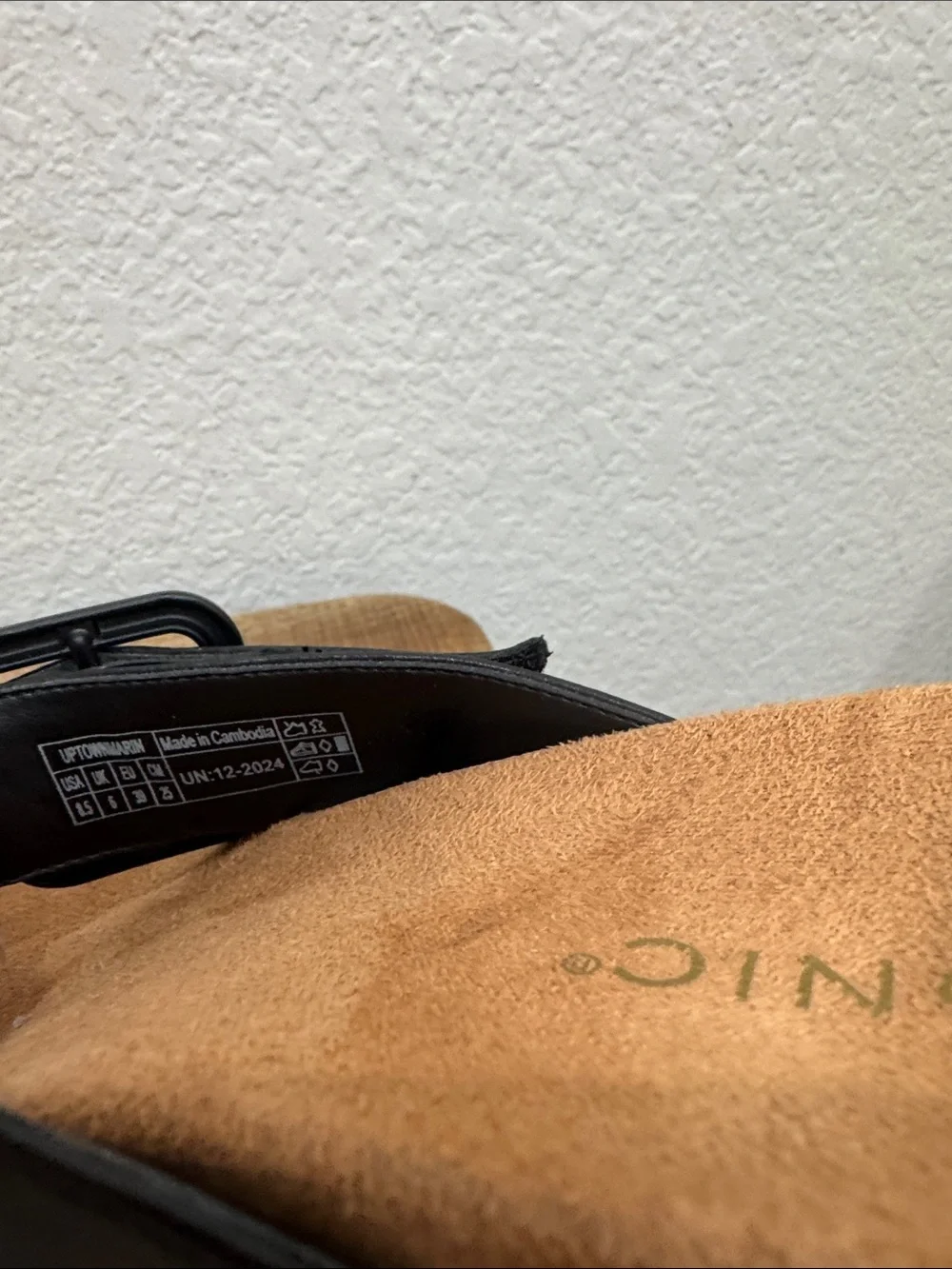 Vionic Uptown Matin Black Leather Sandals Dize 8.5